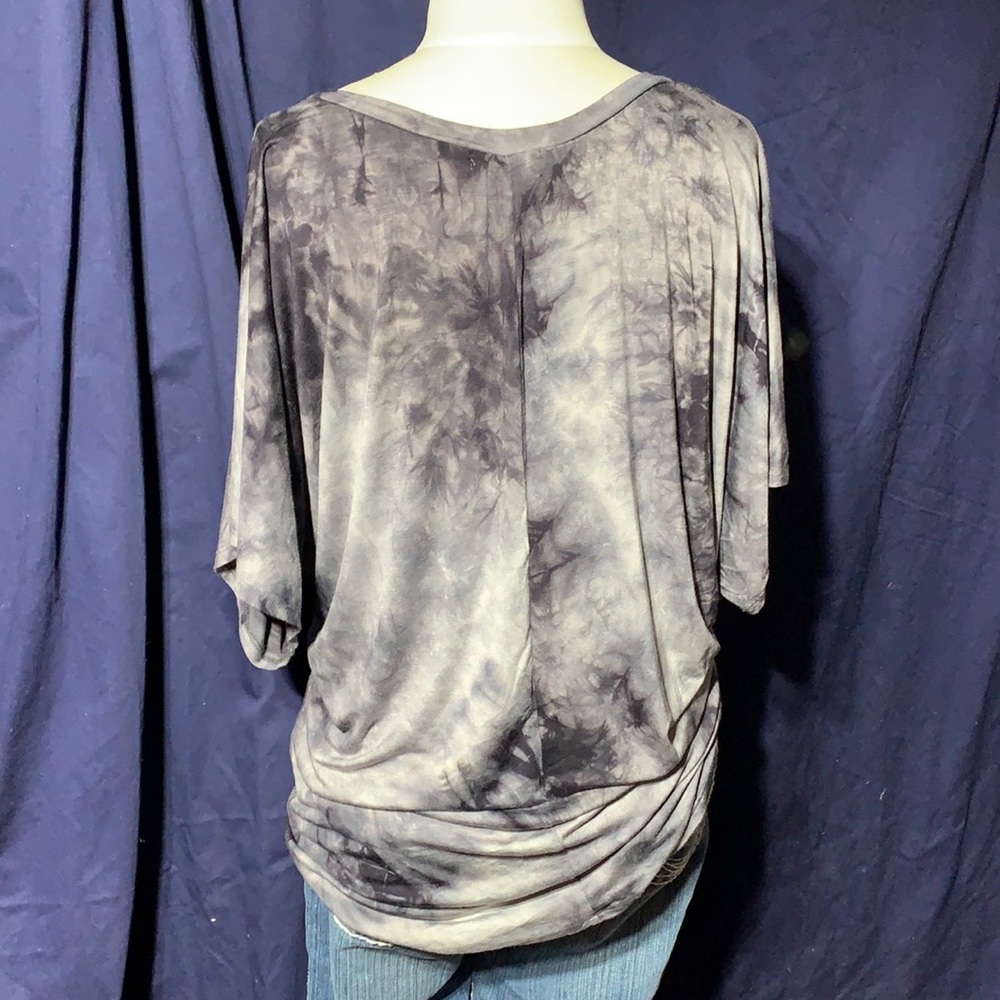 Lock & Love stretchy top made in USA 🇺🇸